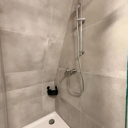 Апартаменты Geraeumige Nahe Hbf Ideal Fuer Monteure, Paare & Familien