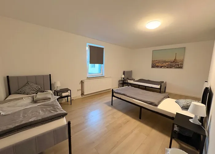 Geraeumige Nahe Hbf Ideal Fuer Monteure, Paare & Familien *