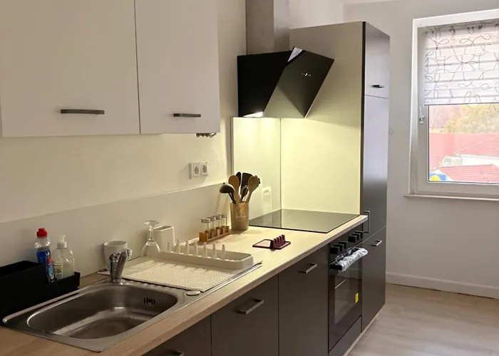 Geraeumige Nahe Hbf Ideal Fuer Monteure, Paare & Familien